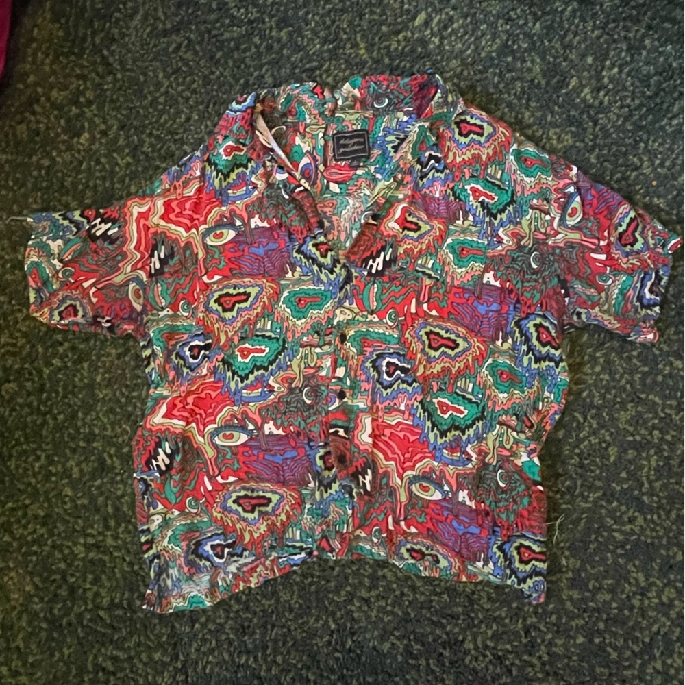 Men’s patterned button down